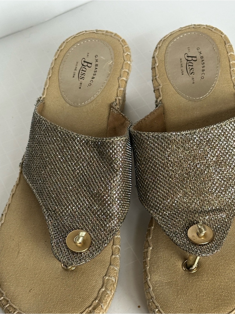 Bass Metallic Gold Espadrille Wedge Thong Sandals - Picture 4 of 11